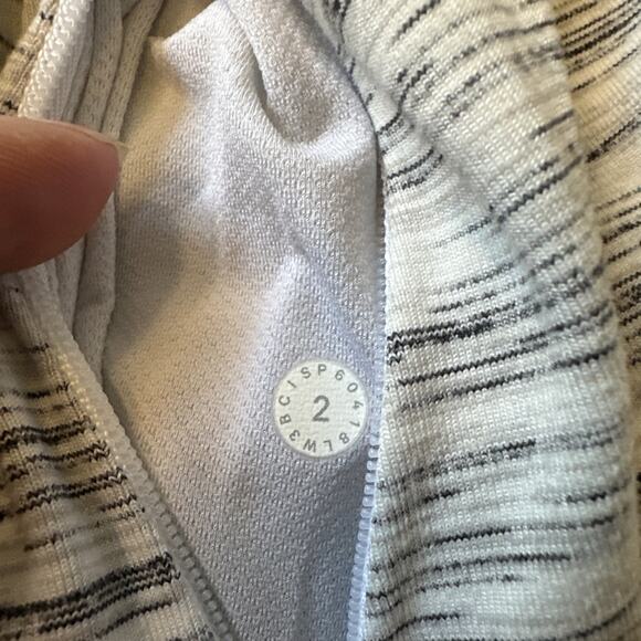 Lululemon Women's Runderful Space Dye White Gray Long Sleeve Shirt Sz 2 W3BCIS - Picture 9 of 9